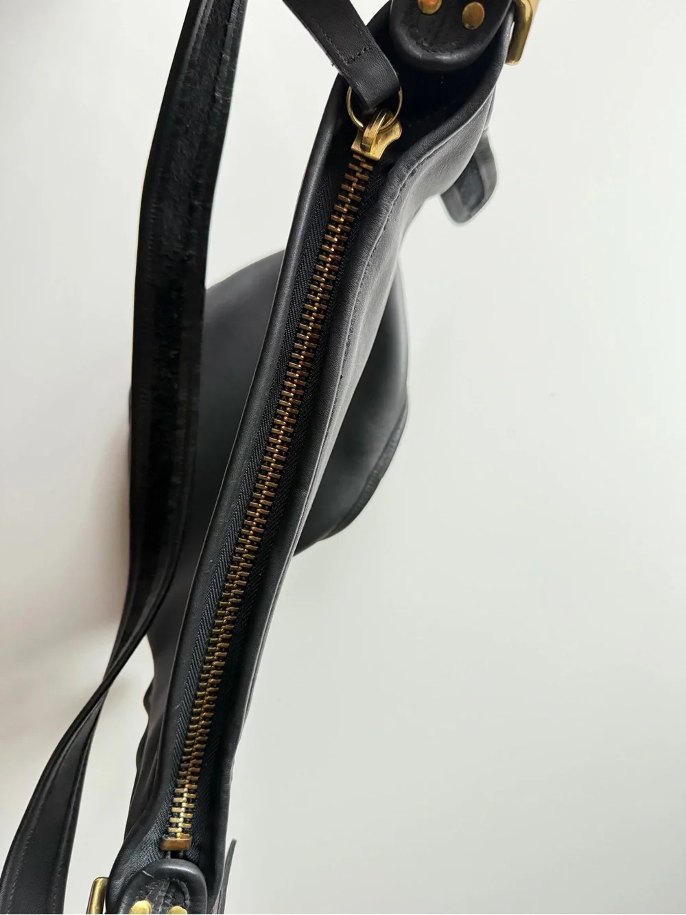 Vintage Coach Helen’s Legacy 9953 Bucket Bag M Leather USA Made Adjustable
